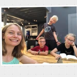 Meet your Posher, Holly